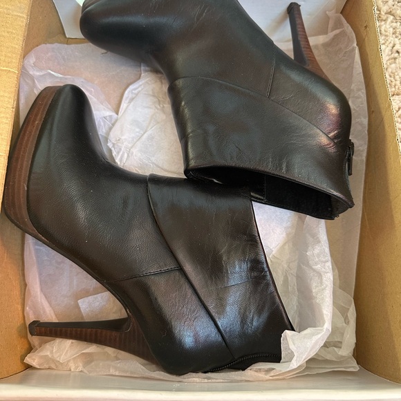 Steve Madden leather cuff boots booties - Picture 3 of 5